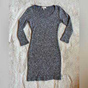 Monteau grey knit long sleeve dress size small